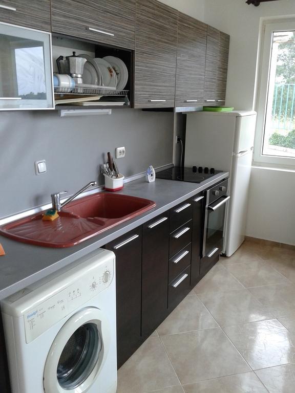Caprice Apartment In Lozenec Китен Номер фото